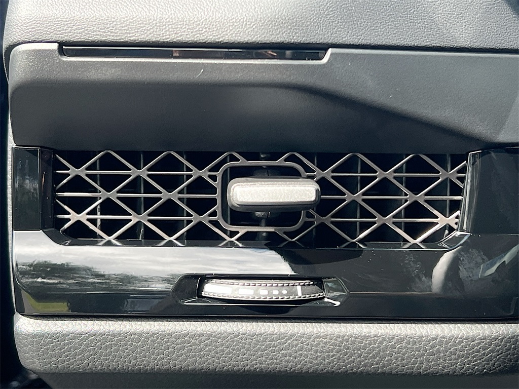 2025 Honda Accord Hybrid Touring photo 19