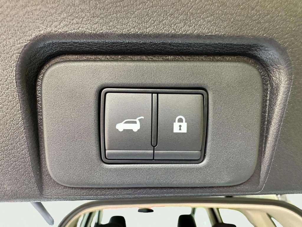 2026 Nissan Rogue SV photo 10