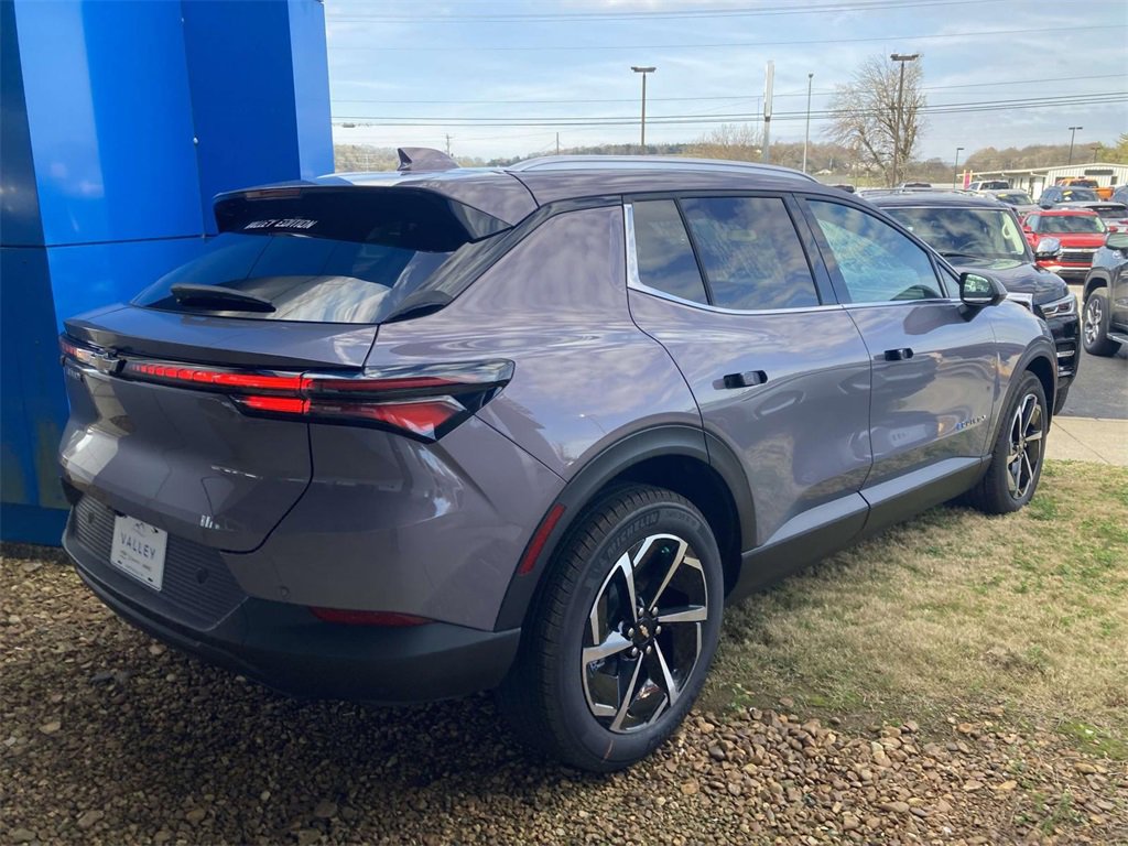 2026 Chevrolet Equinox EV 1LT photo 3