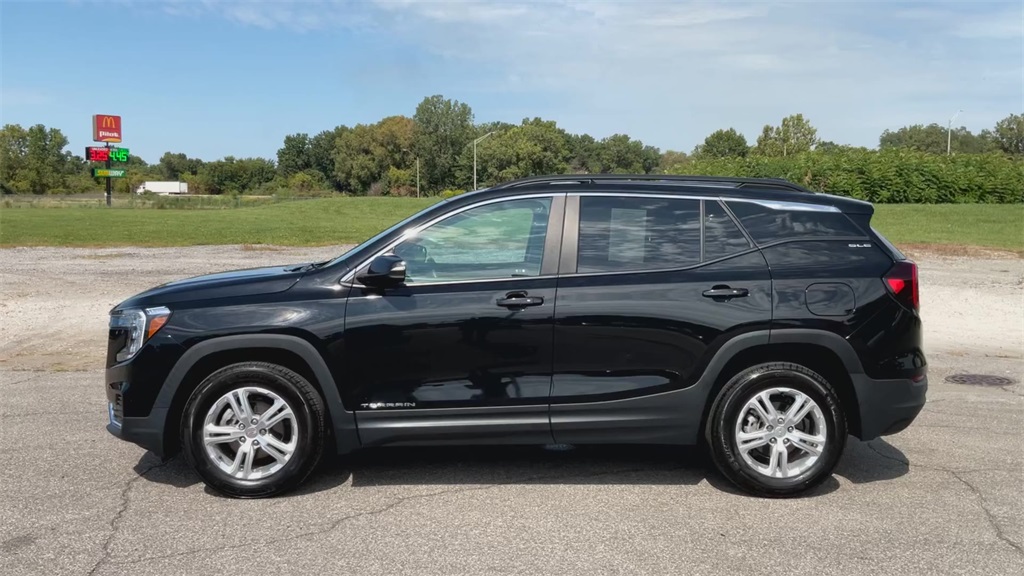 2022 Gmc Terrain SLE photo 4