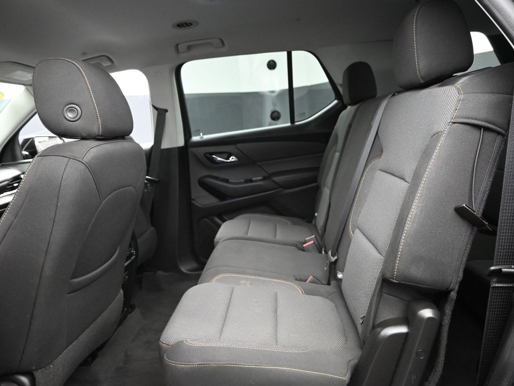 2020 Chevrolet Traverse LS photo 9