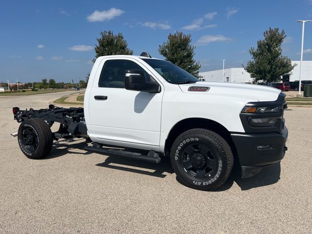 2025 Ram 3500 Tradesman photo 4