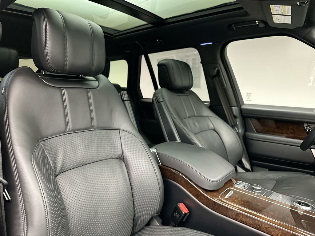 2021 Land Rover Range Rover P525 HSE HSE Westminster Edition photo 3