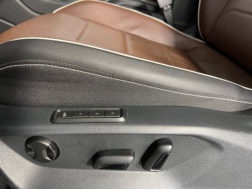 2022 Volkswagen Tiguan SEL Premium R-Line photo 22