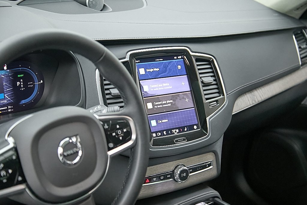 2023 VOLVO XC90 - Image 11