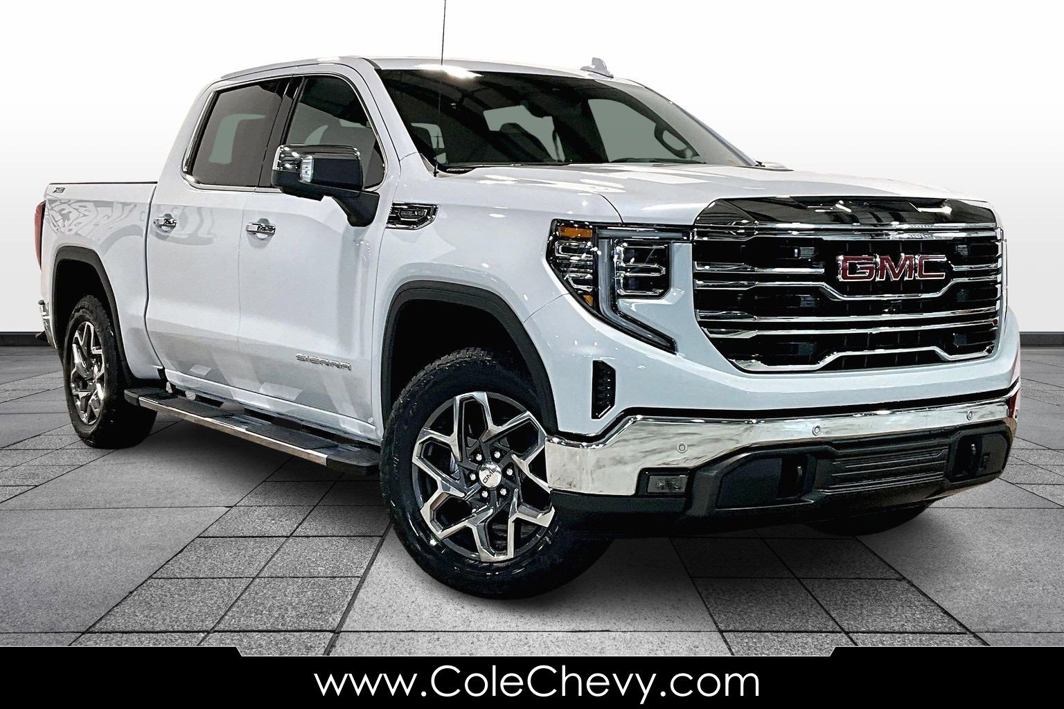 2026 GMC Sierra 1500 SLT's photo