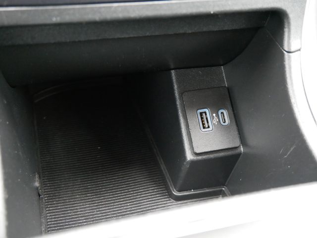 2022 Ford Edge SEL photo 11