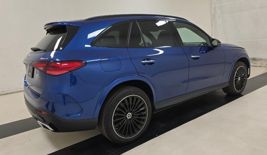 2023 Mercedes Benz GLC 300 4MATIC photo 4