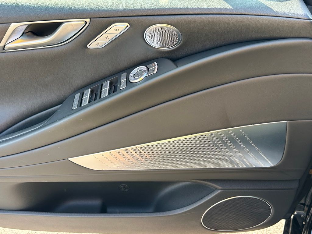 2024 Genesis Electrified G80 Advanced Prestige photo 14