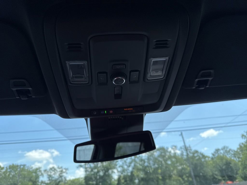 2025 Chevrolet Tahoe Premier photo 34