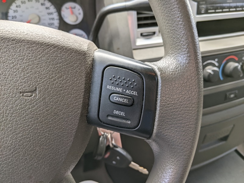 2008 Dodge Ram SLT photo 12