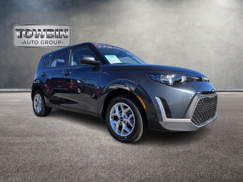 2025 Kia Soul LX photo 2