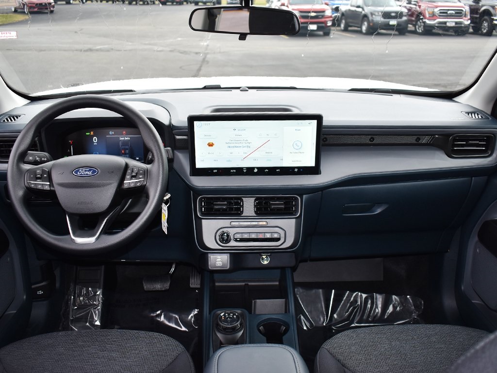 2025 Ford Maverick XL photo 3