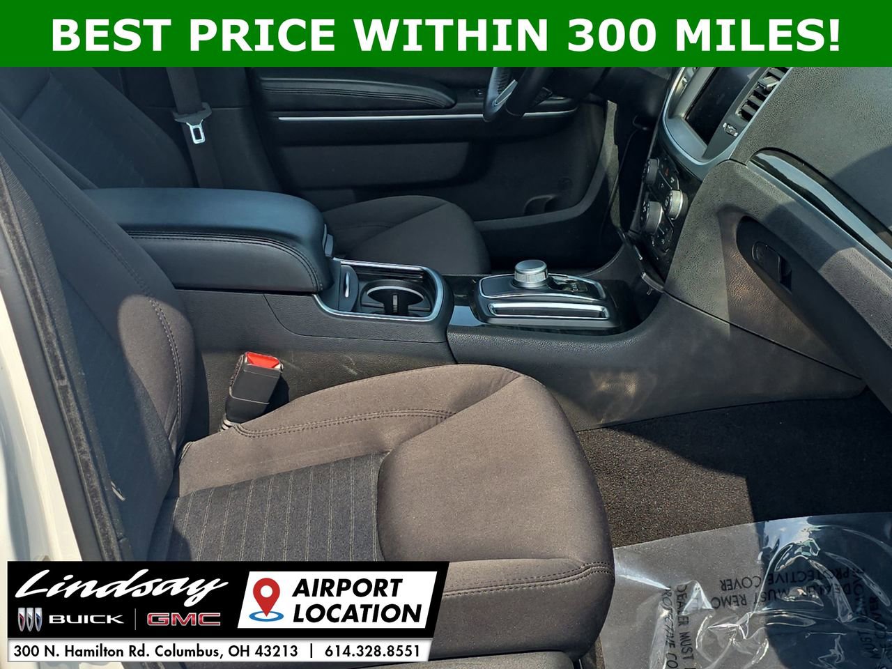 2022 Chrysler 300 Touring photo 21