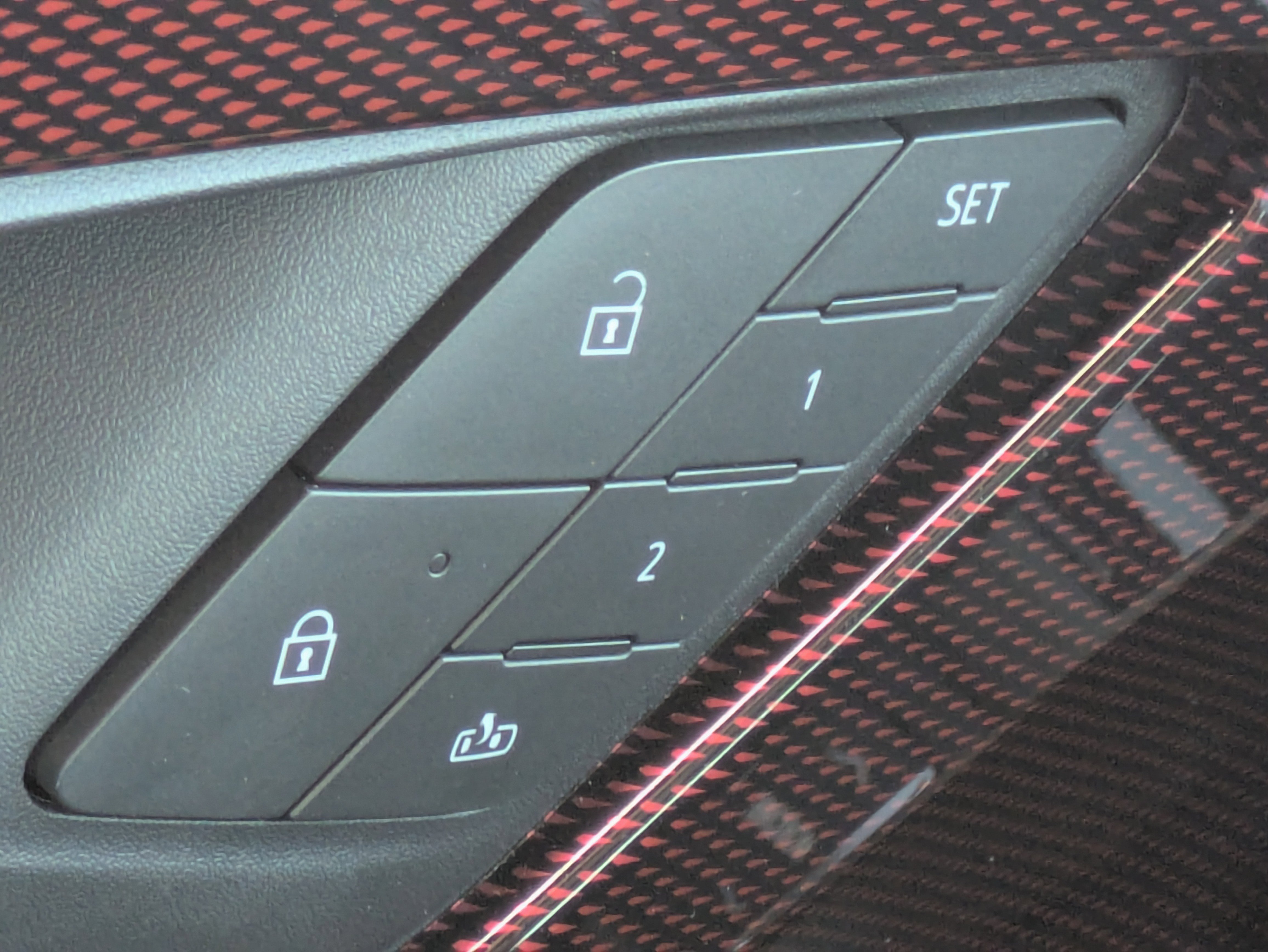 2026 Chevrolet Traverse RS photo 2