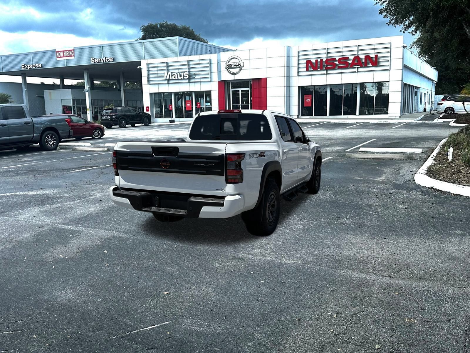 2025 Nissan Frontier PRO-4X photo 3