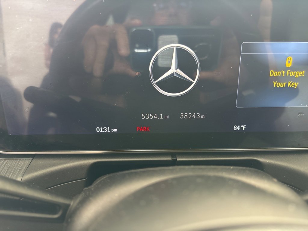 2022 Mercedes Benz C 300 photo 4