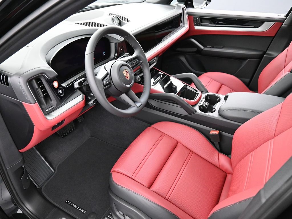 2026 Porsche Cayenne Coupe photo 3