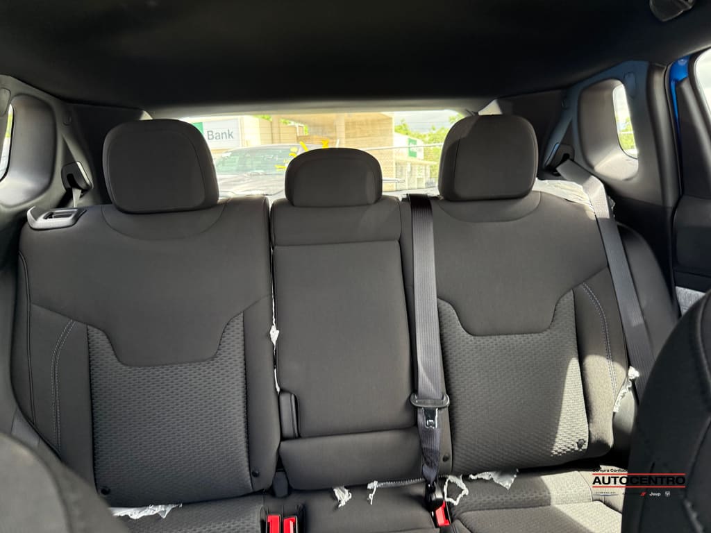 2025 Jeep Compass Sport photo 2