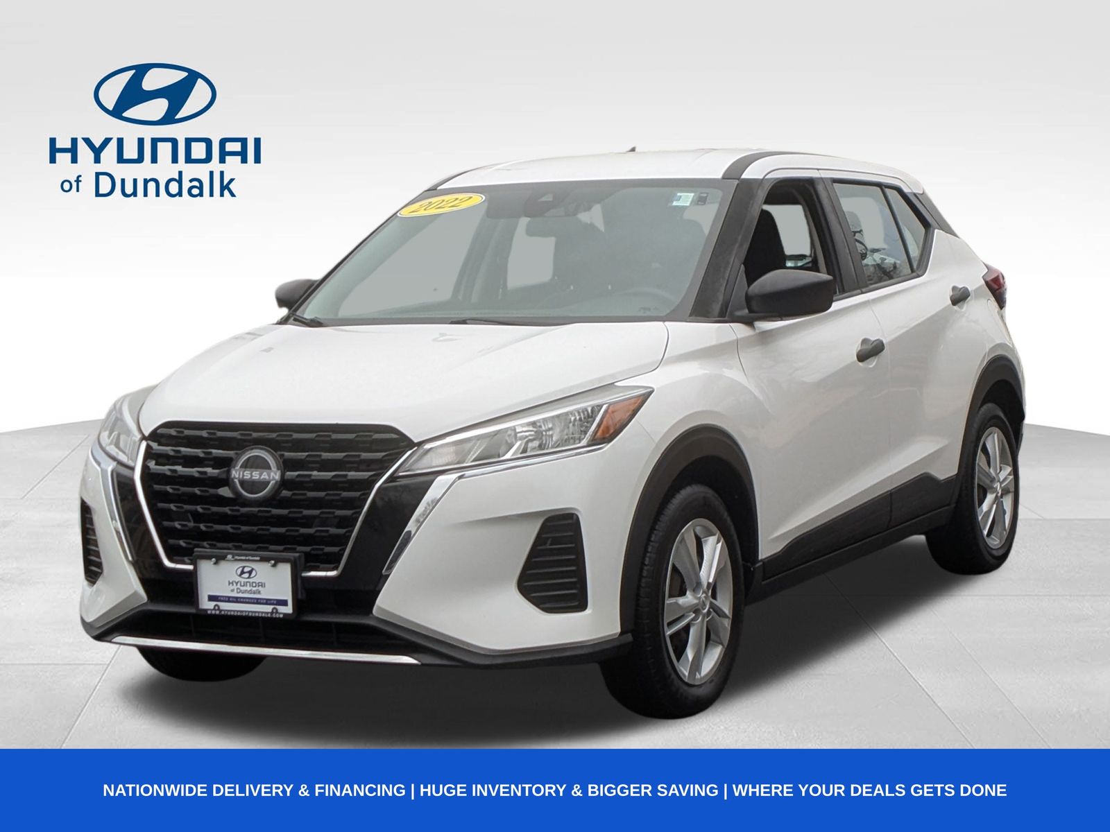 2022 Nissan Kicks S's photo