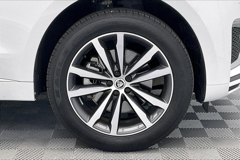 2025 Jaguar F-PACE P250 R-Dynamic S photo 4