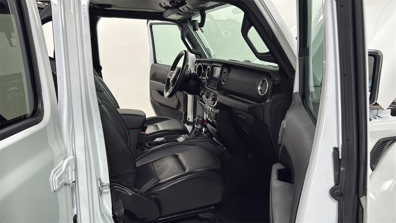 2022 Jeep Wrangler Unlimited Sahara 4xe photo 16
