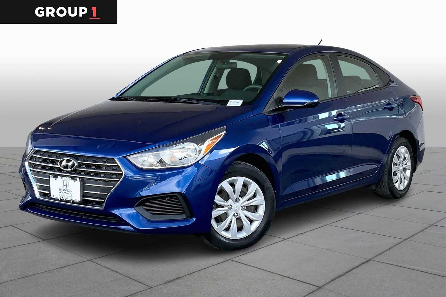 2022 Hyundai Accent SE's photo