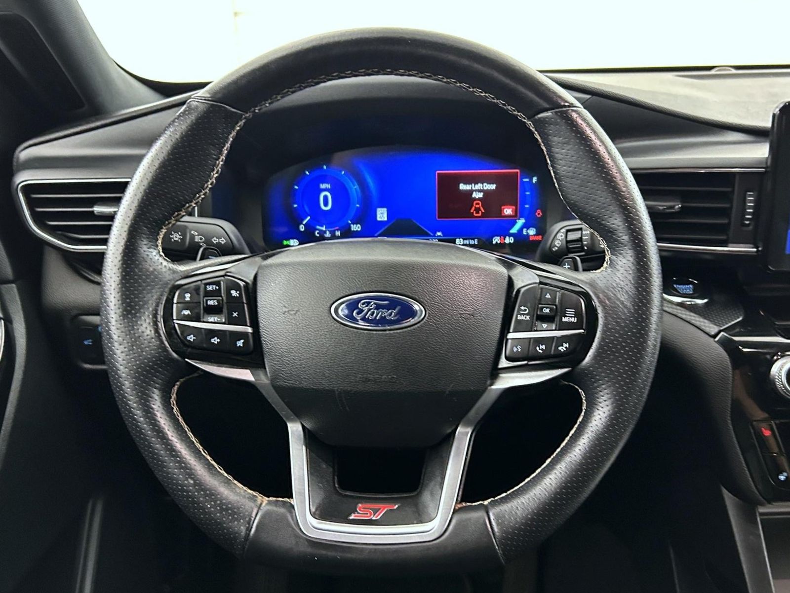 2022 Ford Explorer ST photo 11