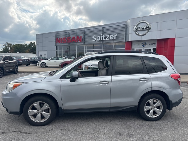 2015 Subaru Forester 2.5i Premium photo 2