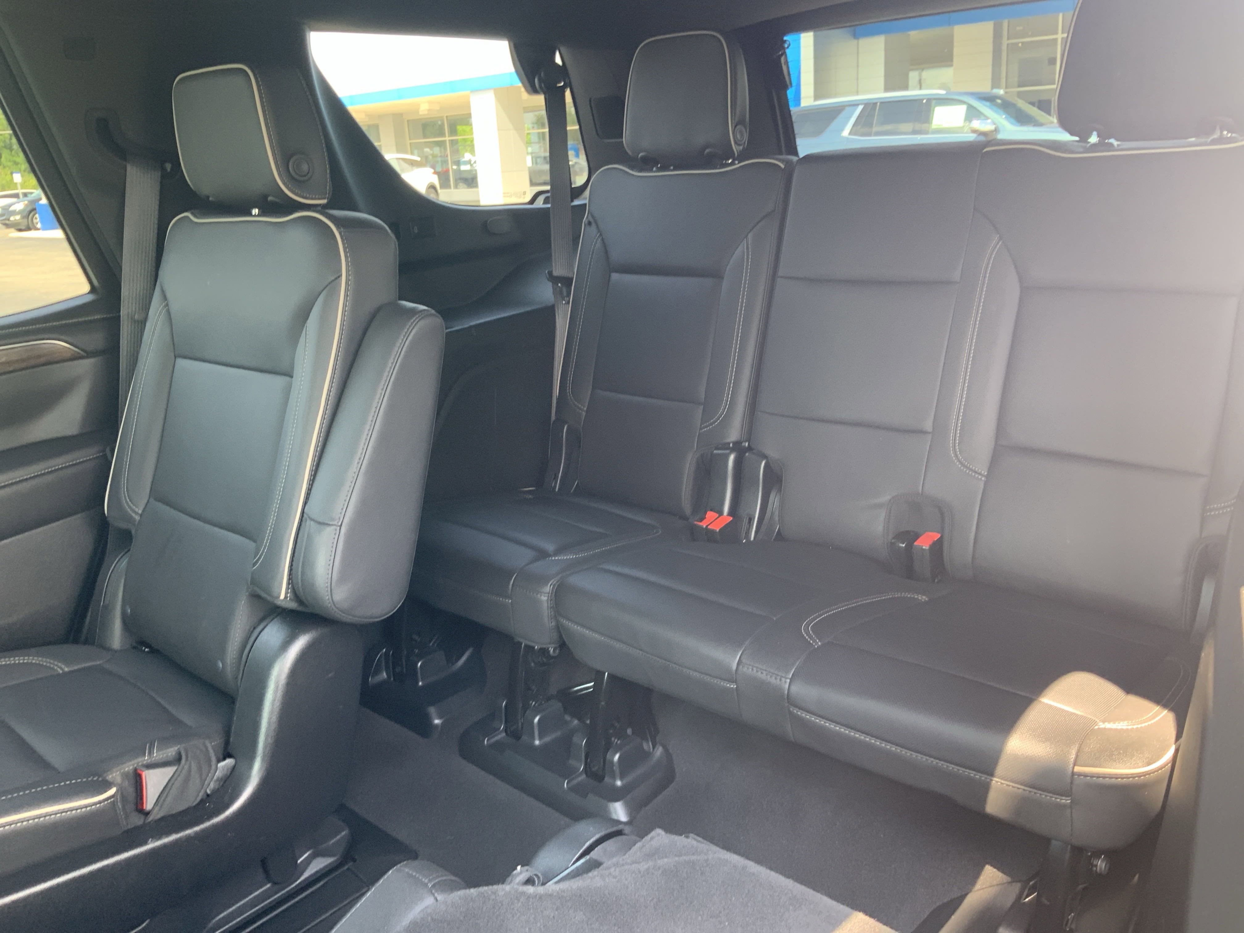 2023 Chevrolet Tahoe Premier photo 14