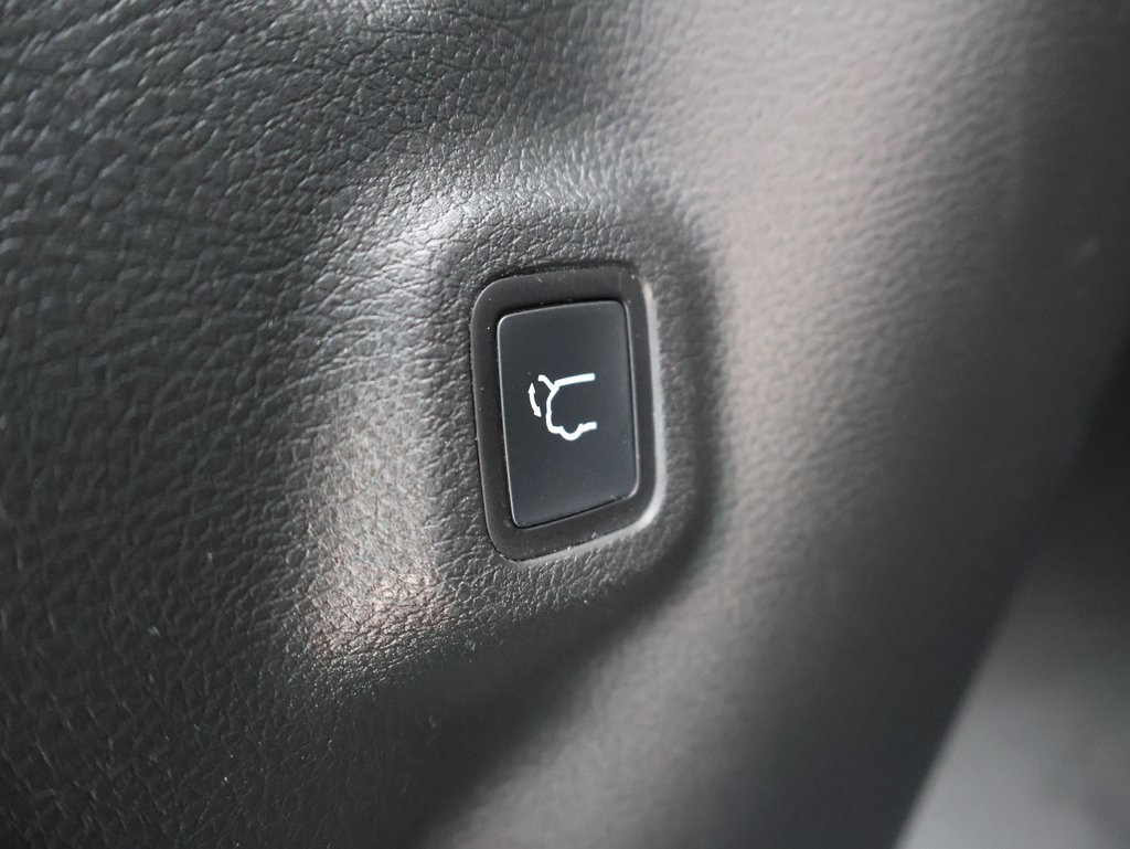 2022 Jeep Compass Latitude photo 16