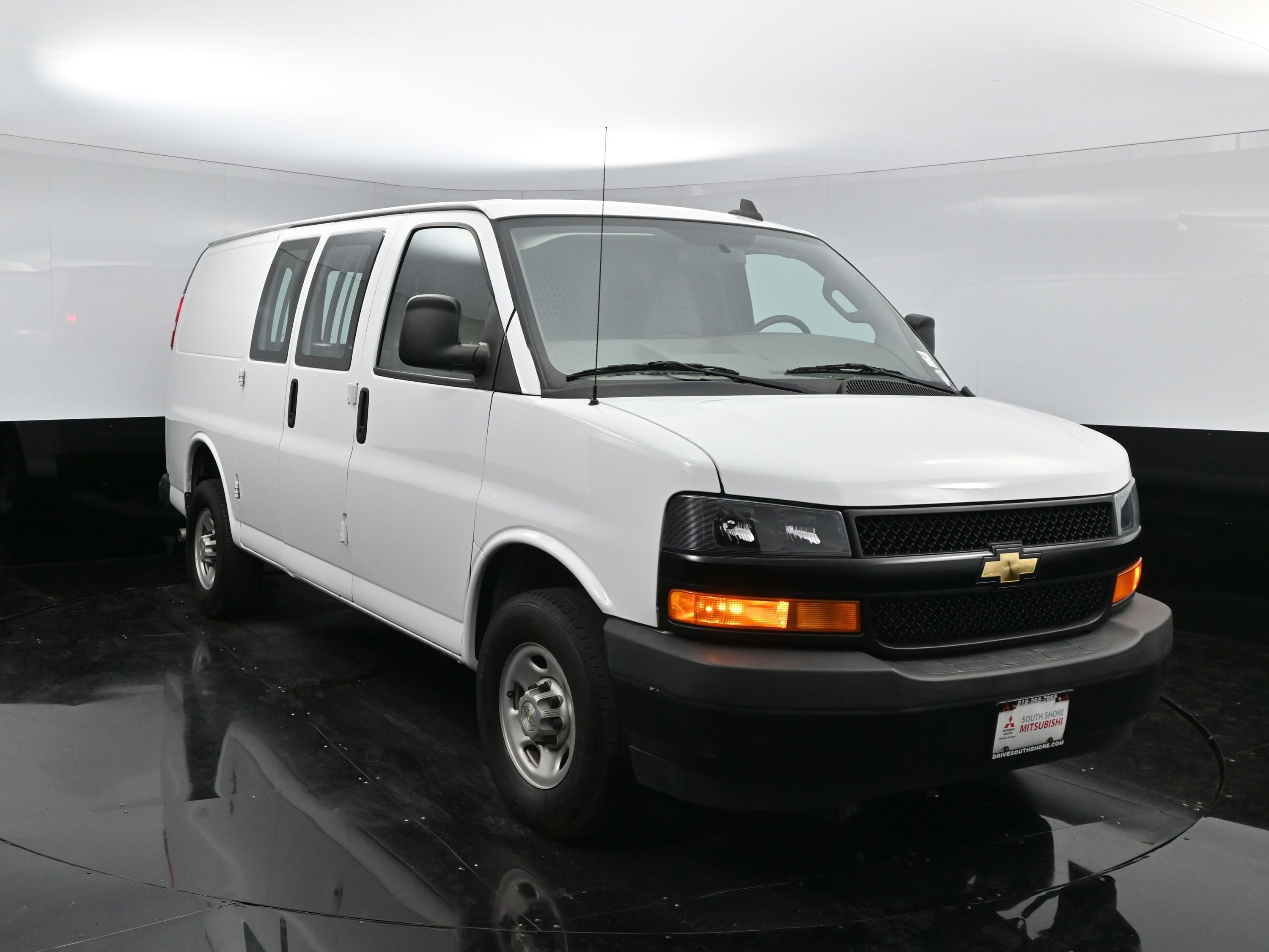 2022 Chevrolet Express Cargo Work Van's photo