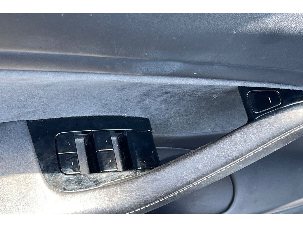 2020 Tesla Model 3 Long Range photo 11