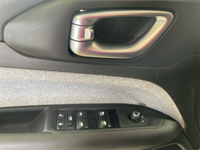2024 Jeep Compass Latitude photo 9