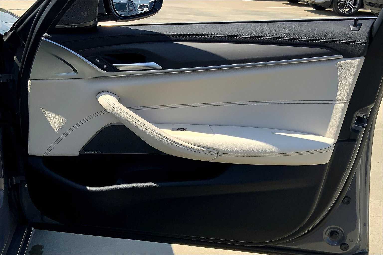 2022 Bmw 530i photo 25