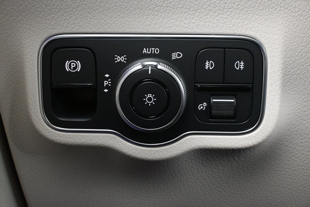 2026 Mercedes Benz GLA 250 photo 9