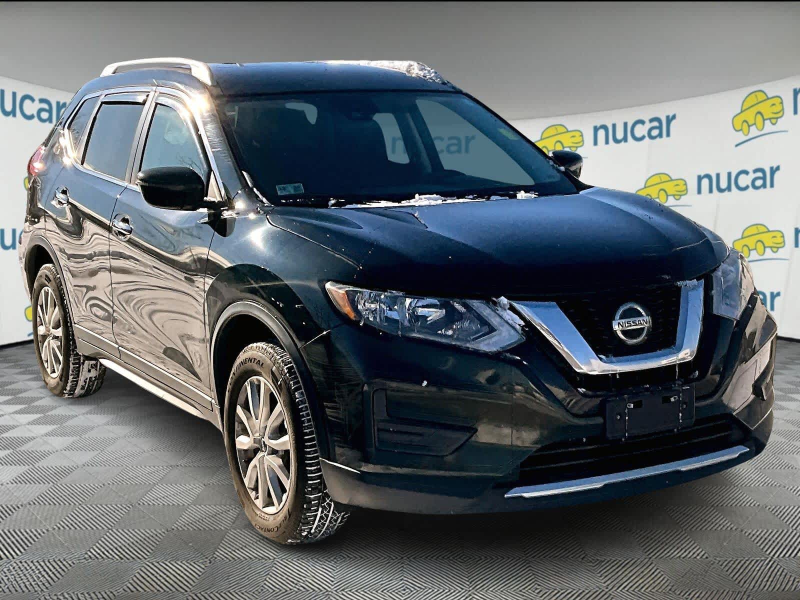 2019 Nissan Rogue SV's photo