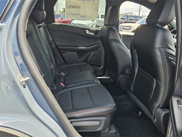 2025 Ford Escape ST-Line photo 16