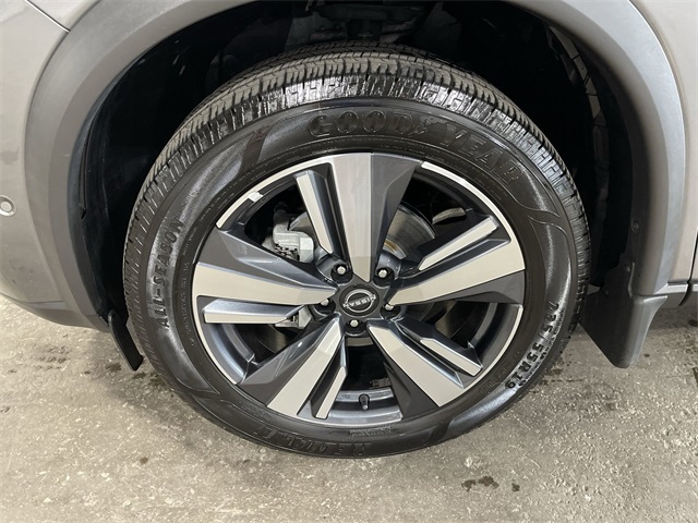 2023 Nissan Rogue SL photo 21