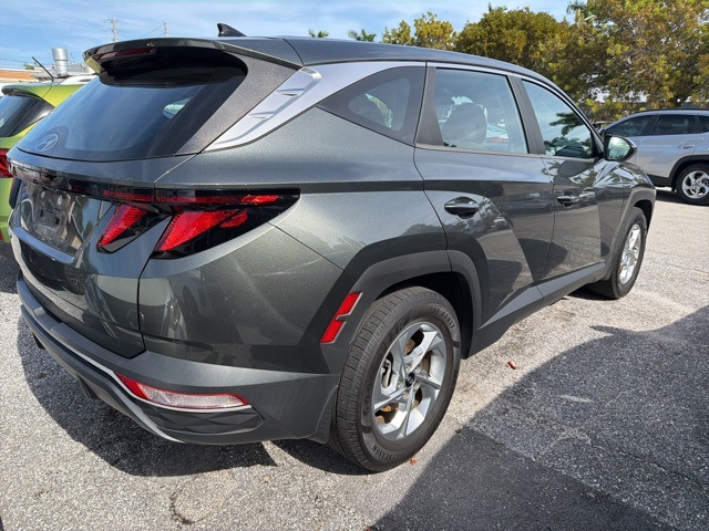 2022 Hyundai Tucson SE photo 3