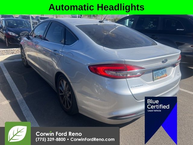 2017 Ford Fusion SE photo 3