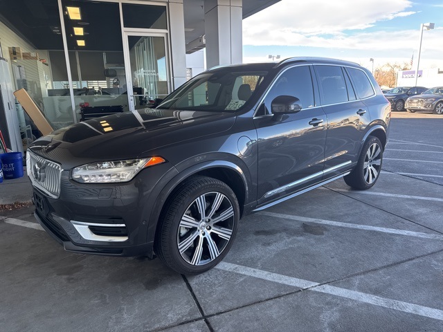 2024 Volvo XC90 Plus's photo