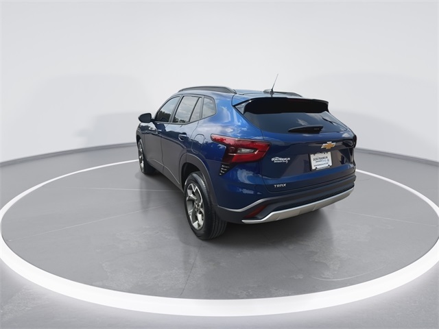 2024 Chevrolet Trax LT photo 7