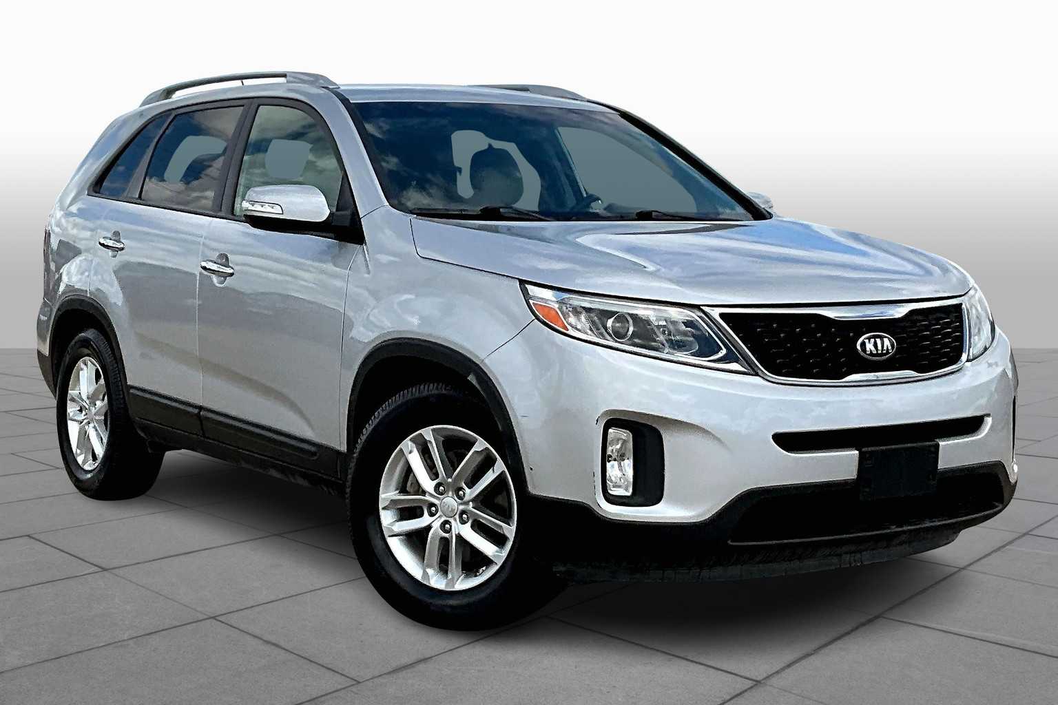 2015 Kia Sorento LX photo 2