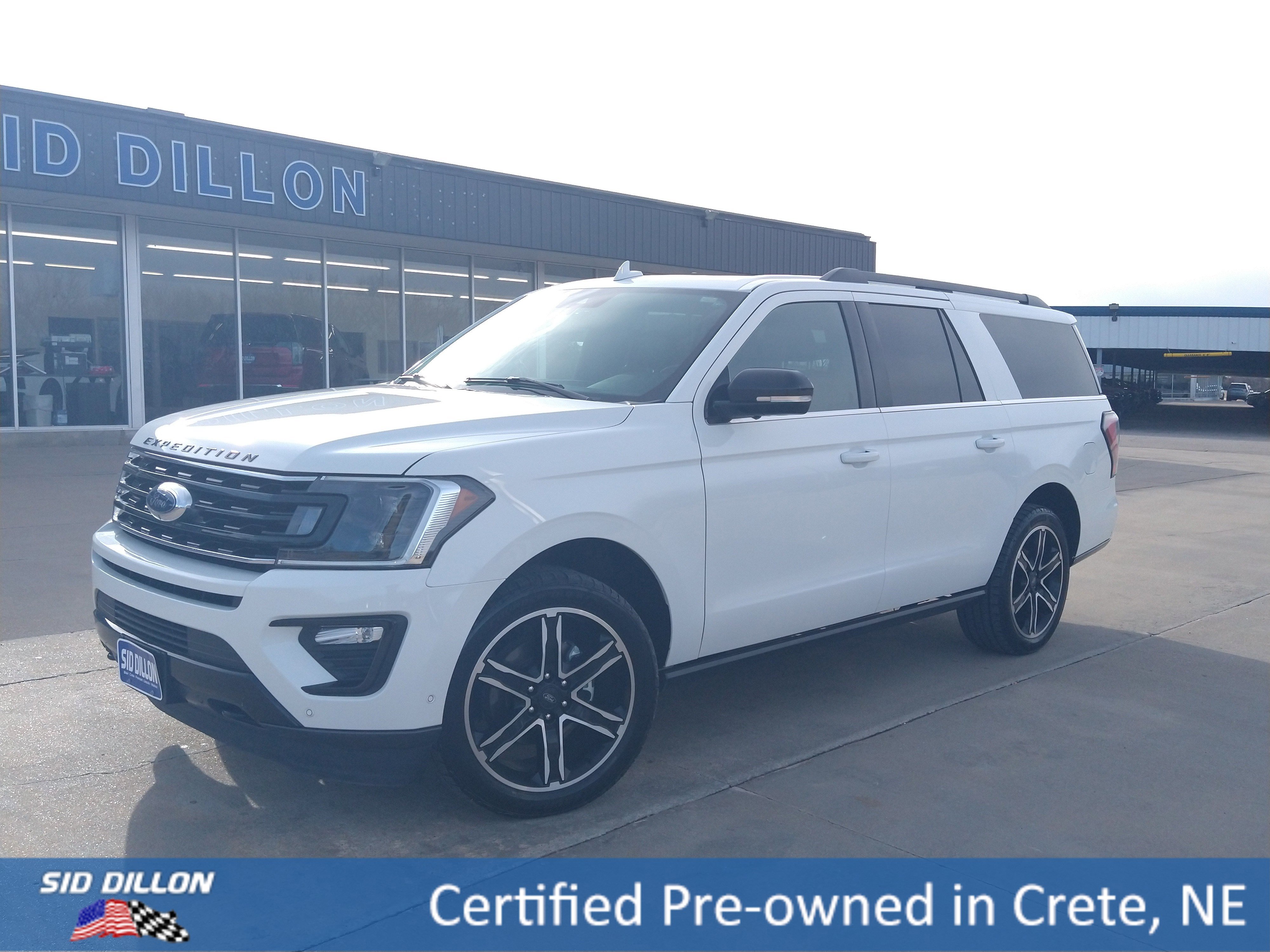 2021 Ford Expedition Limited's photo