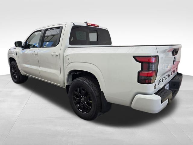 2026 Nissan Frontier Crew Cab SV photo 3