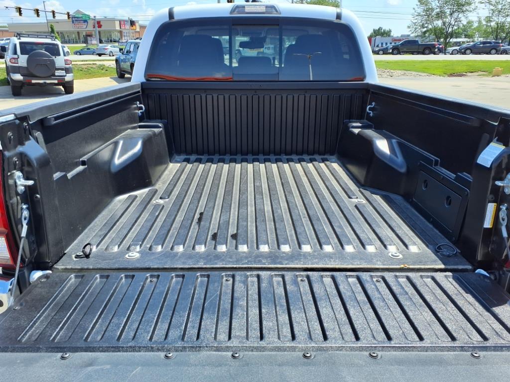 2023 Toyota Tacoma SR5 photo 13