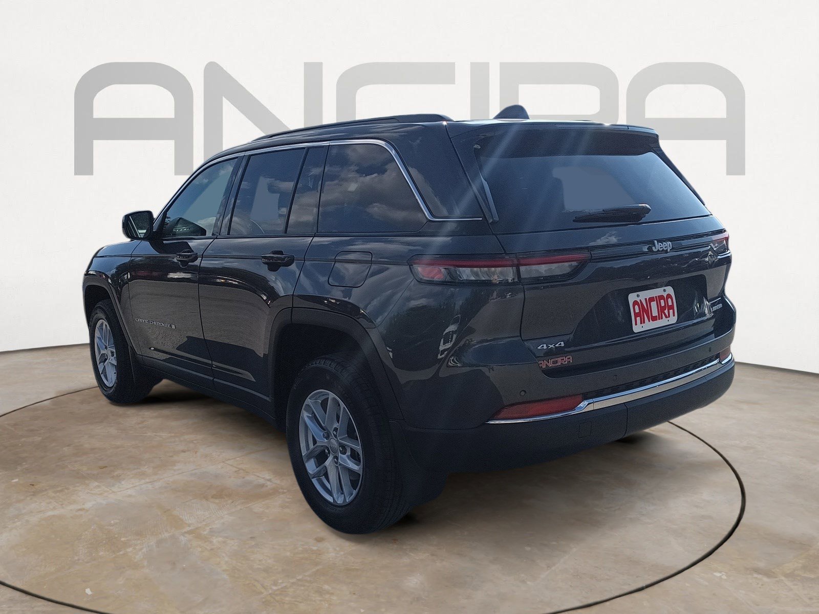 2025 Jeep Grand Cherokee Laredo X photo 8