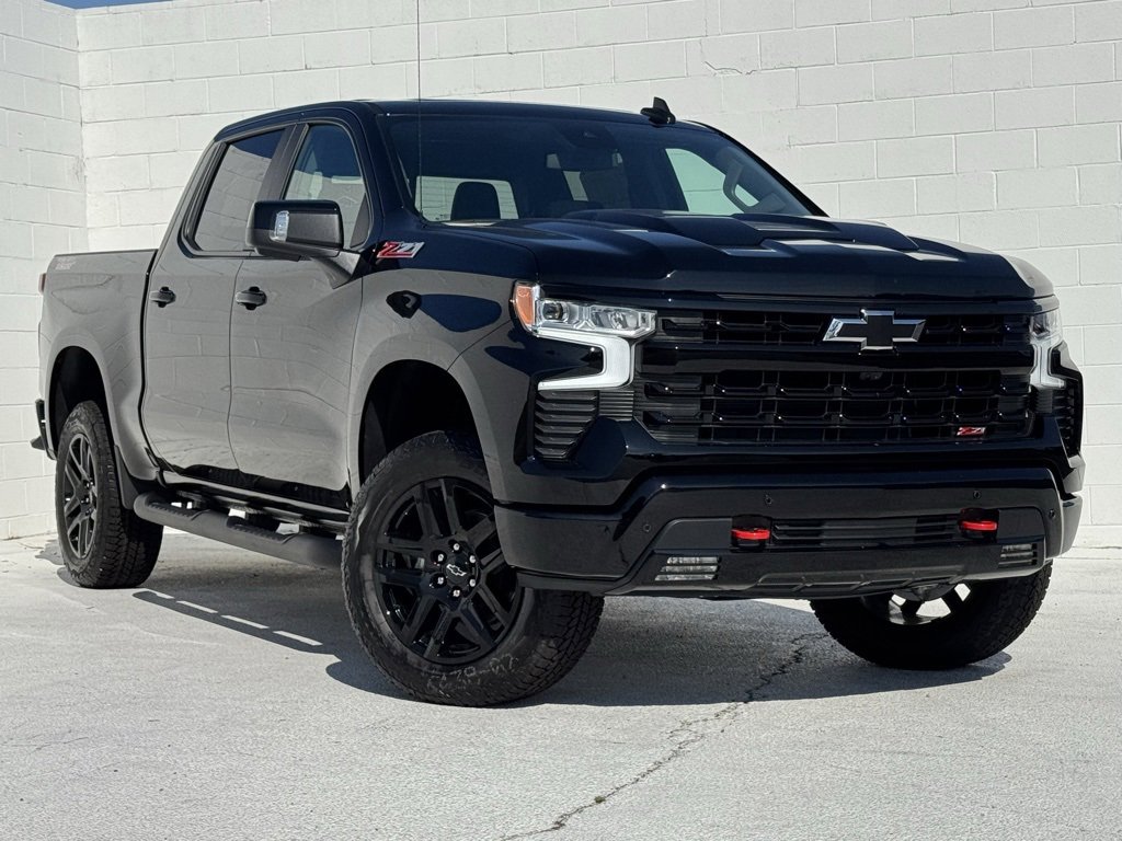 2026 Chevrolet Silverado 1500 LT photo 2