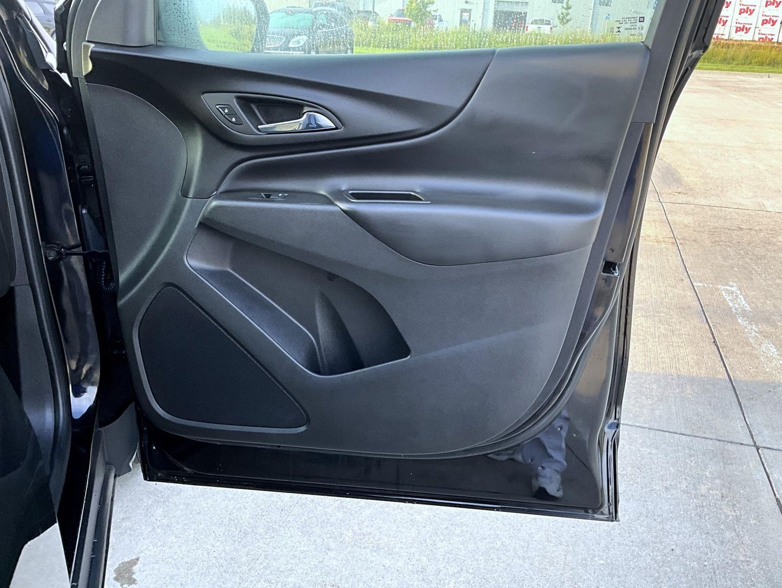 2024 Chevrolet Equinox LT photo 16